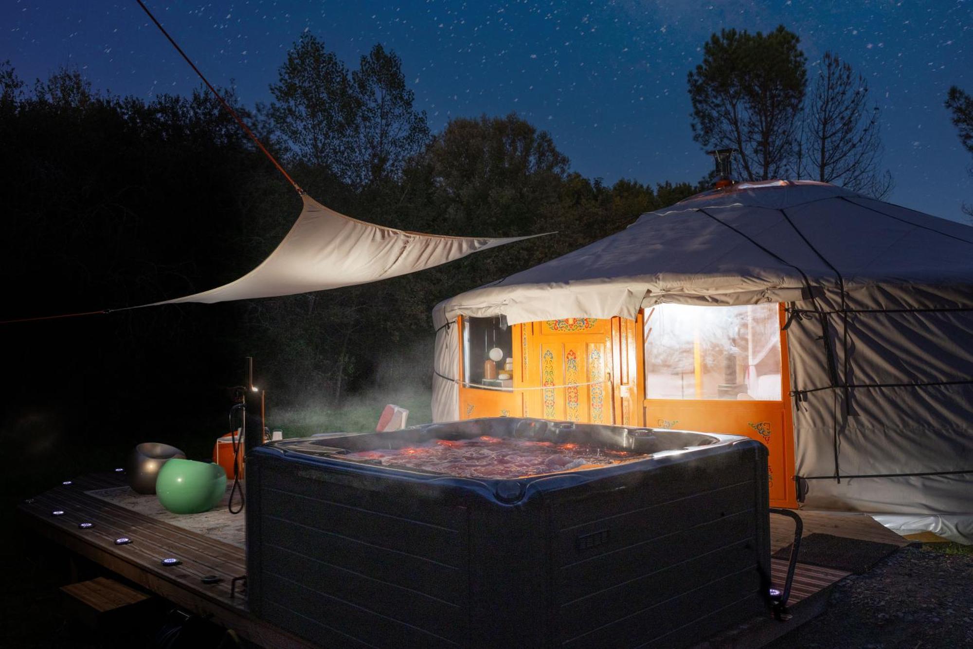 L Ost In Sensations -Hebergements Insolites Et Suites De Luxe Spa Sauna Piscine Foret Marcenais Ngoại thất bức ảnh
